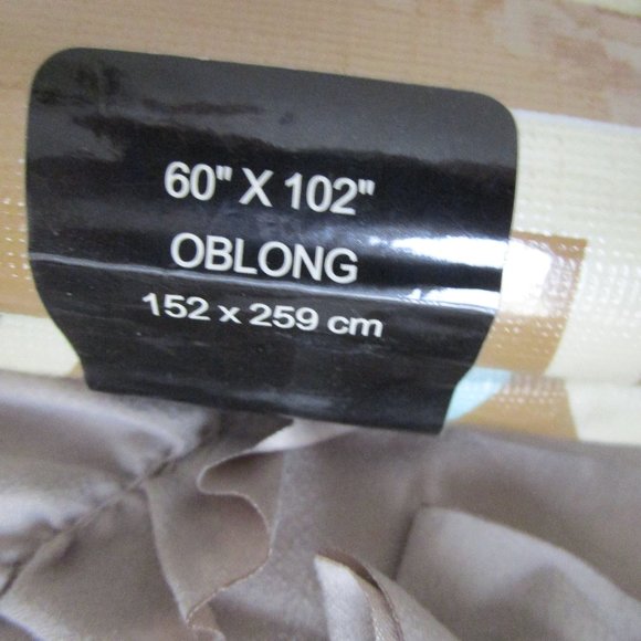 NIB wipe clean tablecloth - Picture 5 of 5